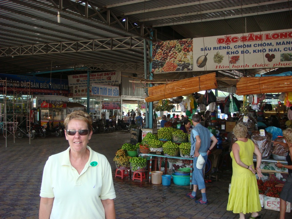 Road side stall, Da Nang, Vietnam.  2010