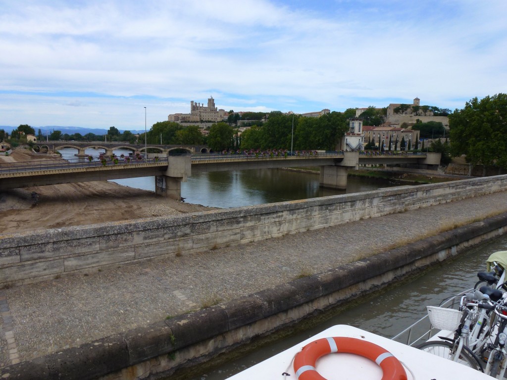 The canal crosses the river, Beziers, France.  2014