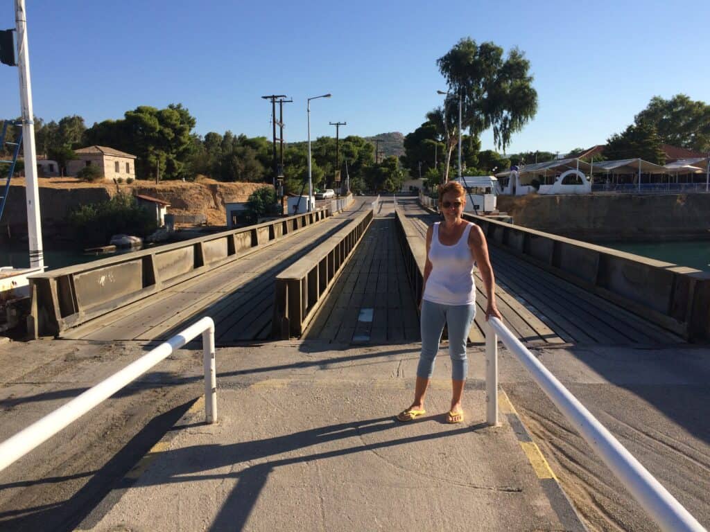 Most bridges go up to allow shipping to pass under, but this bridge on the Corinth Canal goes down. We waited for a while but no boats came along. Life's too short to wait for a bridge to sink !